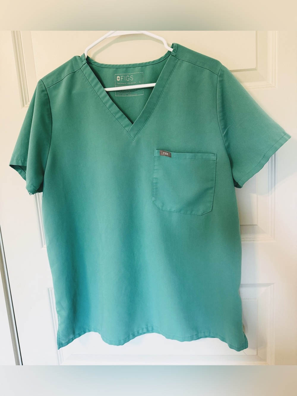 Cute FIGS Women's Catarina One-Pocket Scrub Top Medical Surgical Uniform- Sz XL